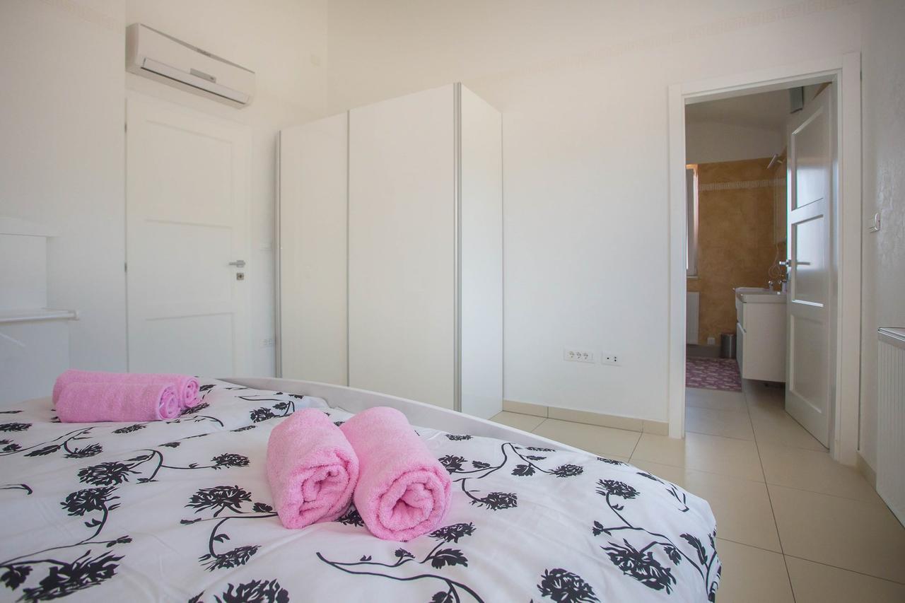 Villa Sunce Kaštelir Habitación foto